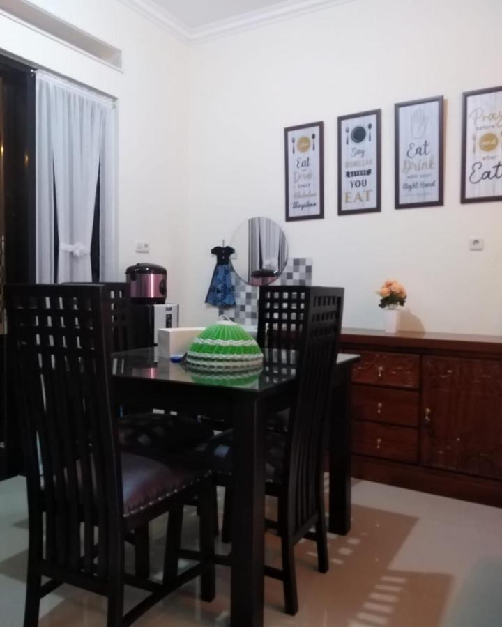 Family Villa Syariah C-37 Batu Exterior foto